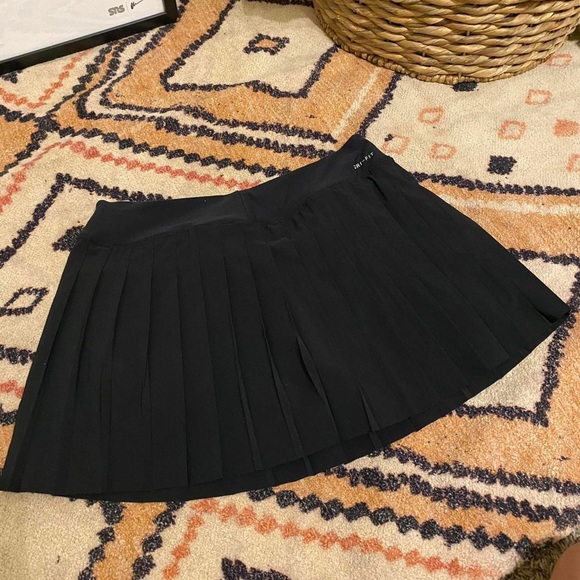 SOLD | Nike Black Victory Pleated Tennis Mini Skirt with Shorts - Picture 3 of 4